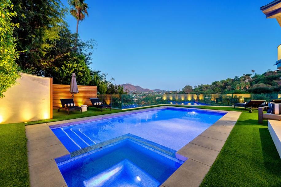 3548 1/2 Multiview Dr, Los Angeles, CA 90068-2