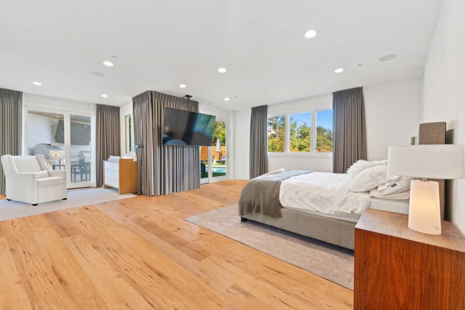 3548 1/2 Multiview Dr, Los Angeles, CA 90068-39