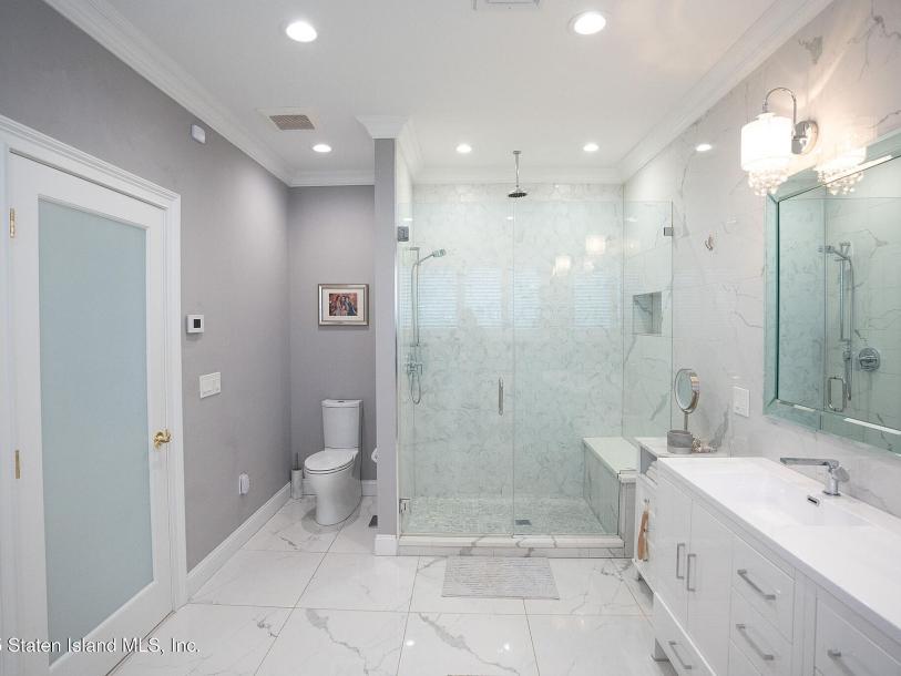 373 Ocean Ter, Staten Island, NY 10301-10