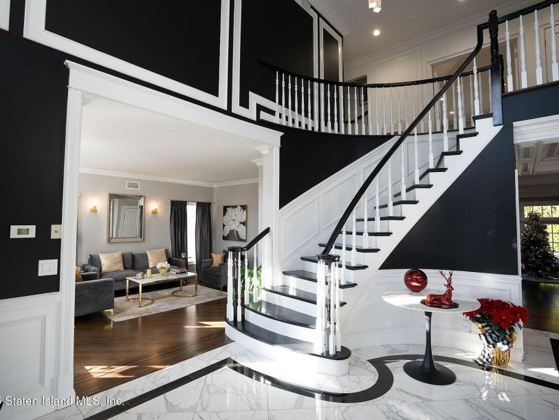 373 Ocean Ter, Staten Island, NY 10301-12