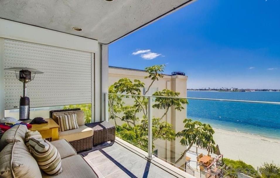 3850 Riviera Dr UNIT 3B, San Diego, CA 92109-1