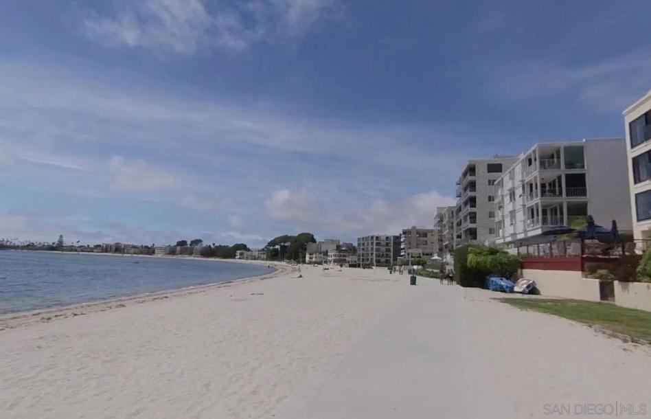 3850 Riviera Dr UNIT 3B, San Diego, CA 92109-17