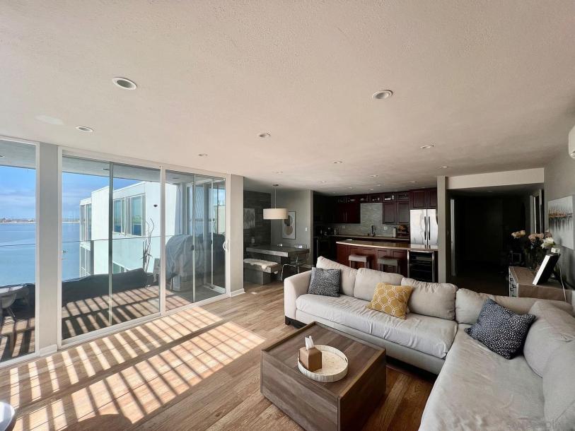 3850 Riviera Dr UNIT 3B, San Diego, CA 92109-28