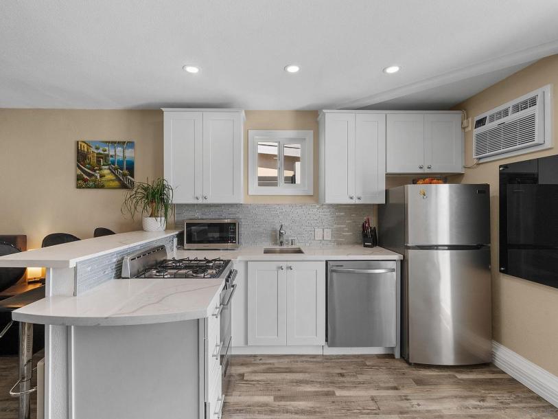 4125 Chippewa Ct, San Diego, CA 92117-25