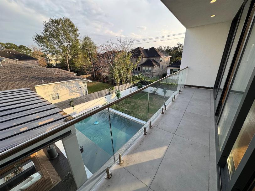 5027 Jackwood St, Houston, TX 77096-27