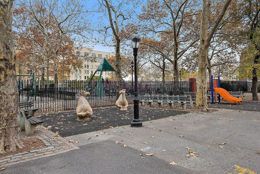 530 E 76th St APT 10H, New York, NY 10021-17