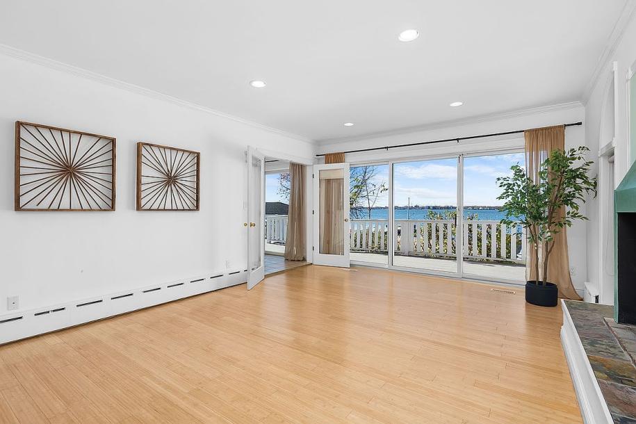 8 Tier St, Bronx, NY 10464-5
