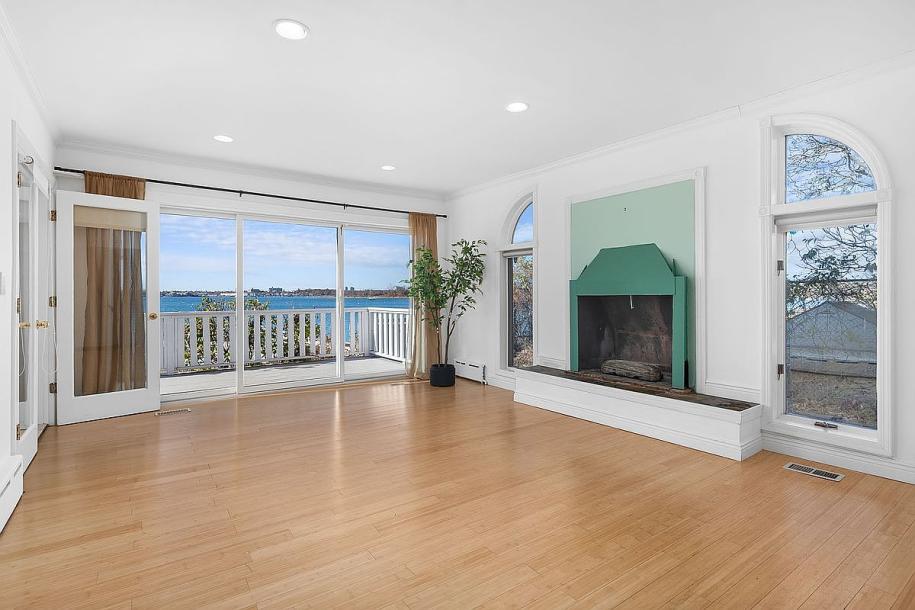 8 Tier St, Bronx, NY 10464-6