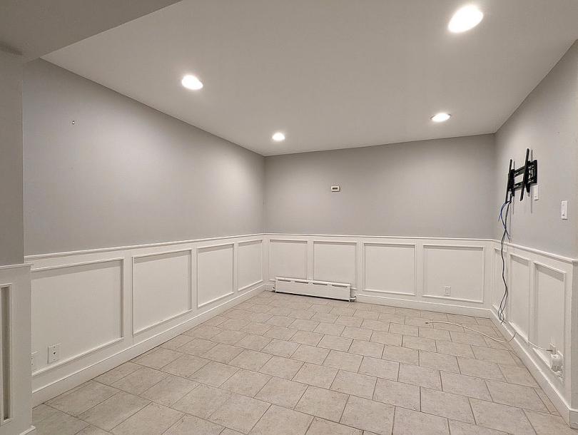 8 Tier St, Bronx, NY 10464-17
