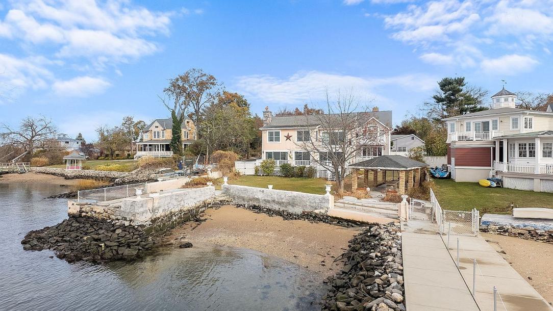 8 Tier St, Bronx, NY 10464-24