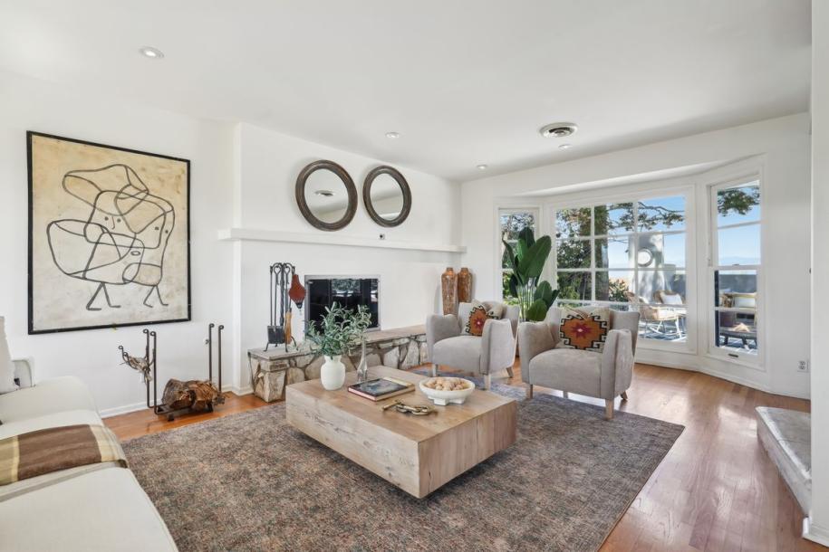 8615 Skyline Dr, Los Angeles, CA 90046-2