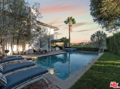 8615 Skyline Dr, Los Angeles, CA 90046