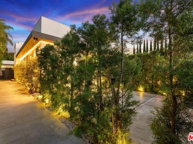 8615 Skyline Dr, Los Angeles, CA 90046-24