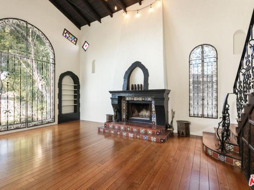 8615 Skyline Dr, Los Angeles, CA 90046-28