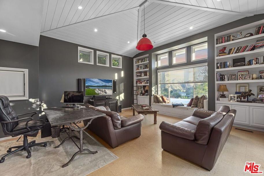 8414 Edwin Dr, Los Angeles, CA 90046-17
