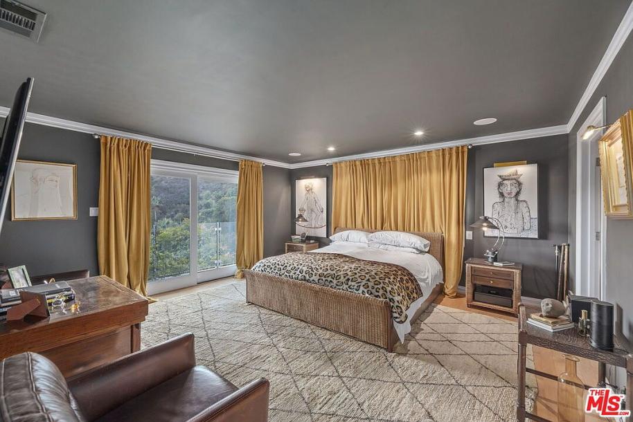 8414 Edwin Dr, Los Angeles, CA 90046-33