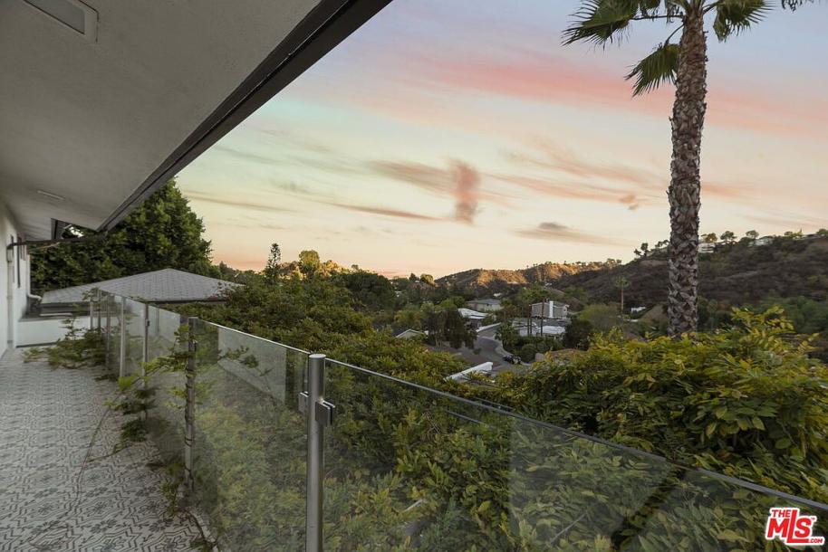 8414 Edwin Dr, Los Angeles, CA 90046-30