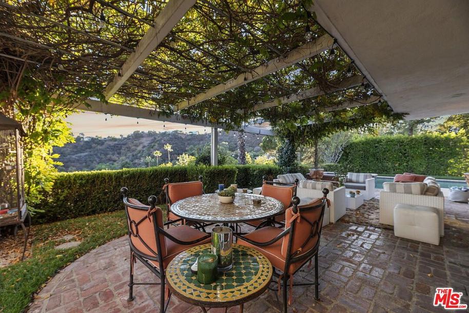 8414 Edwin Dr, Los Angeles, CA 90046-27