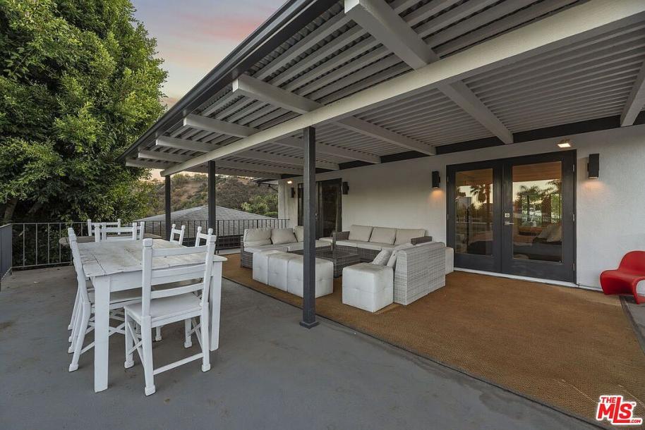 8414 Edwin Dr, Los Angeles, CA 90046-40