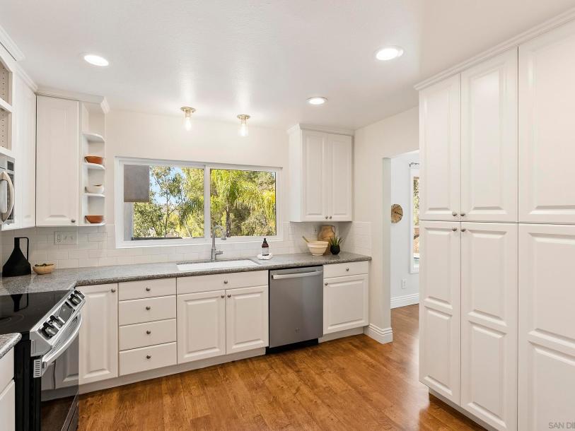 9368 Aldabra Ct, San Diego, CA 92129-71