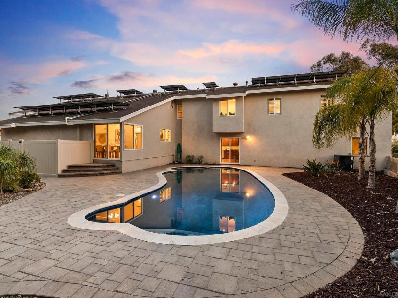 9368 Aldabra Ct, San Diego, CA 92129-66