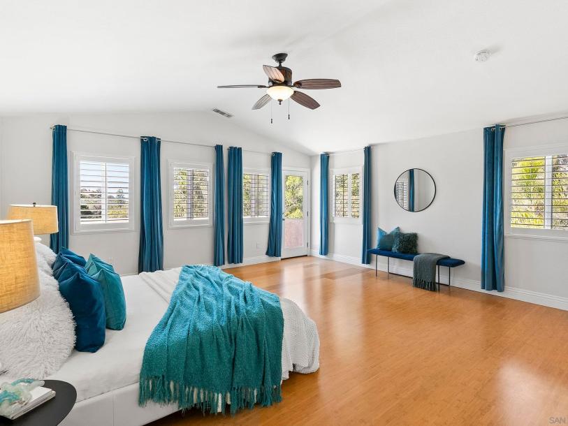 9368 Aldabra Ct, San Diego, CA 92129-48