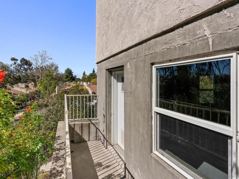 9368 Aldabra Ct, San Diego, CA 92129-17
