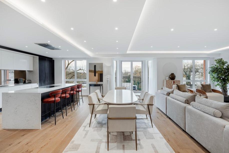 Bayswater Road, Greater London, London, England W2-9