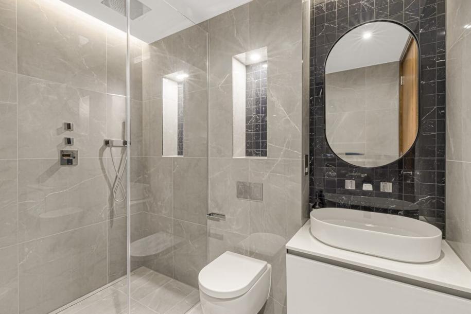Bayswater Road, Greater London, London, England W2-3