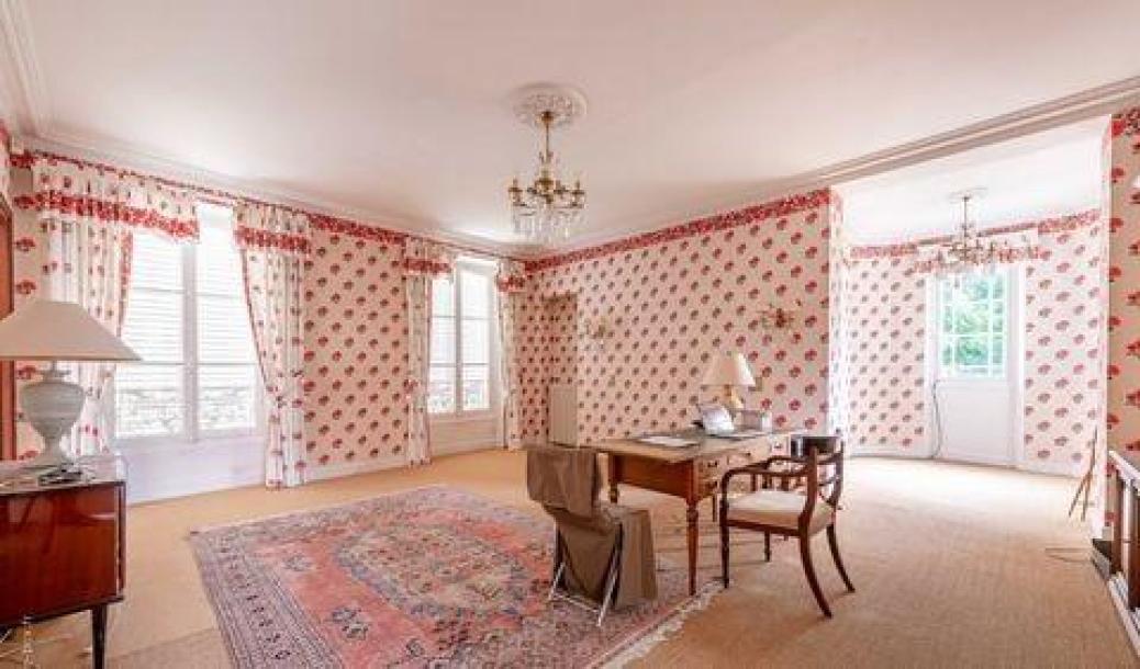 Paris, Île-de-France, Address available on request-17