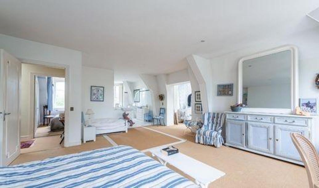 Paris, Île-de-France, Address available on request-18