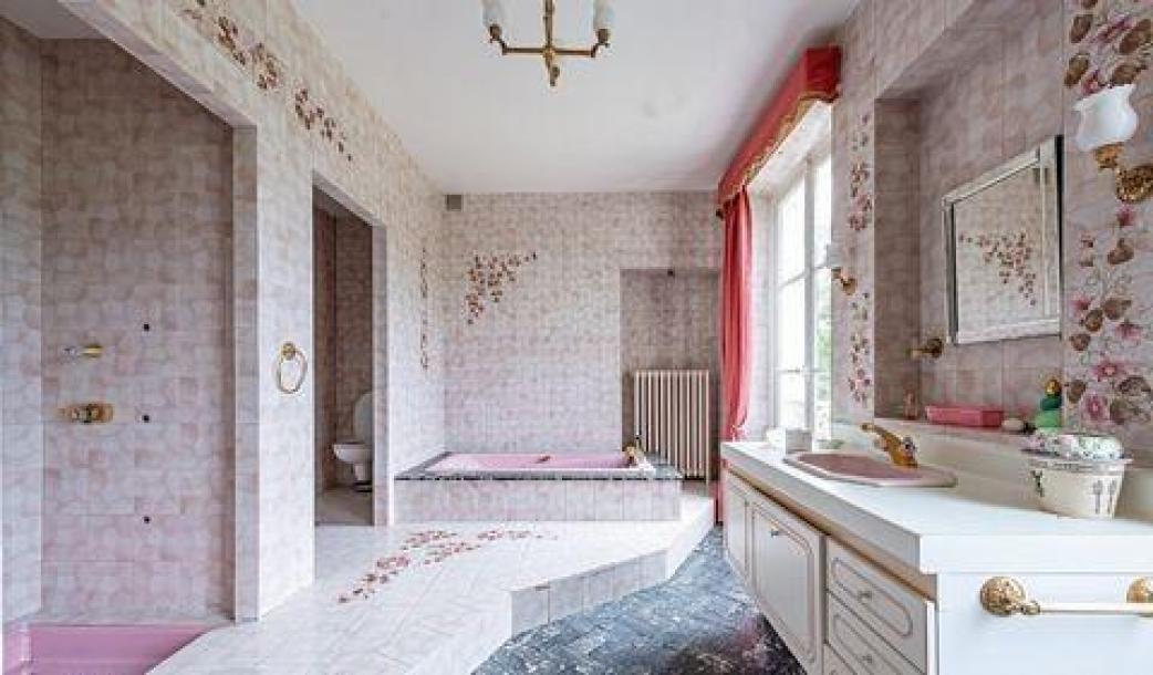 Paris, Île-de-France, Address available on request-21