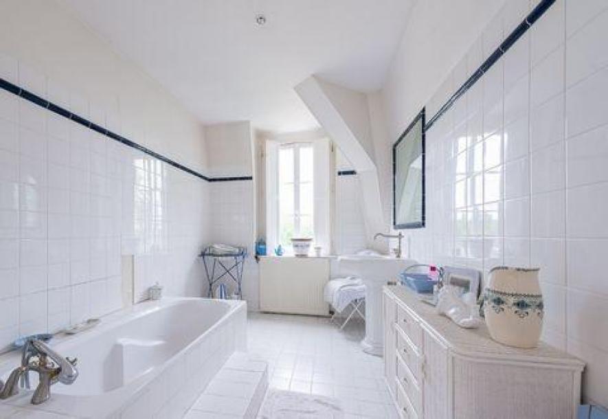 Paris, Île-de-France, Address available on request-23