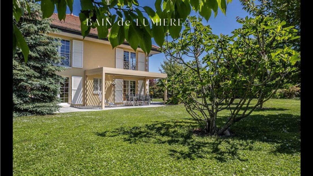 Commugny - detached villa in a green setting-2