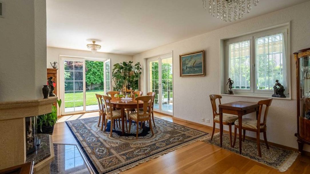 Commugny - detached villa in a green setting-7