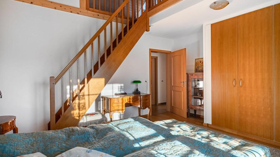 Commugny - detached villa in a green setting-17