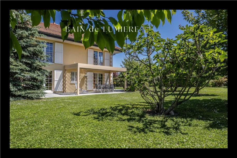 Commugny - detached villa in a green setting-13