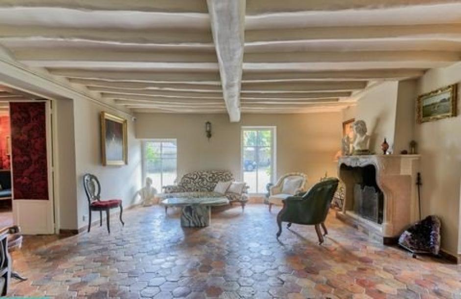 Paris, Île-de-France, Address available on request-12