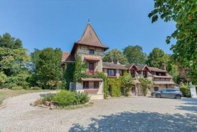 Paris, Île-de-France, Address available on request