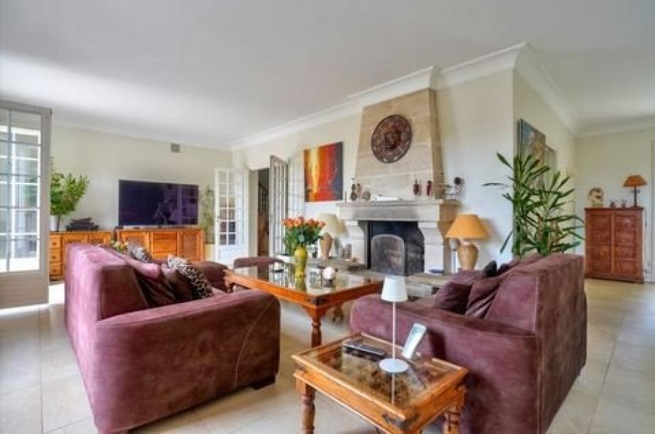 Paris, Île-de-France, Address available on request-5