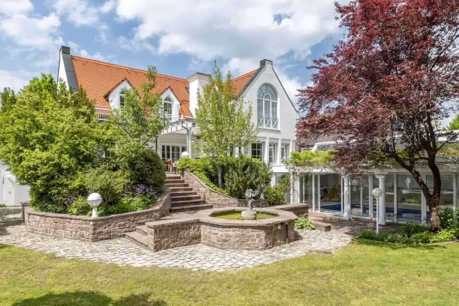 Exclusive villa with stunning wellness area and sunny garden Munich, BA, 81827 Germany-1