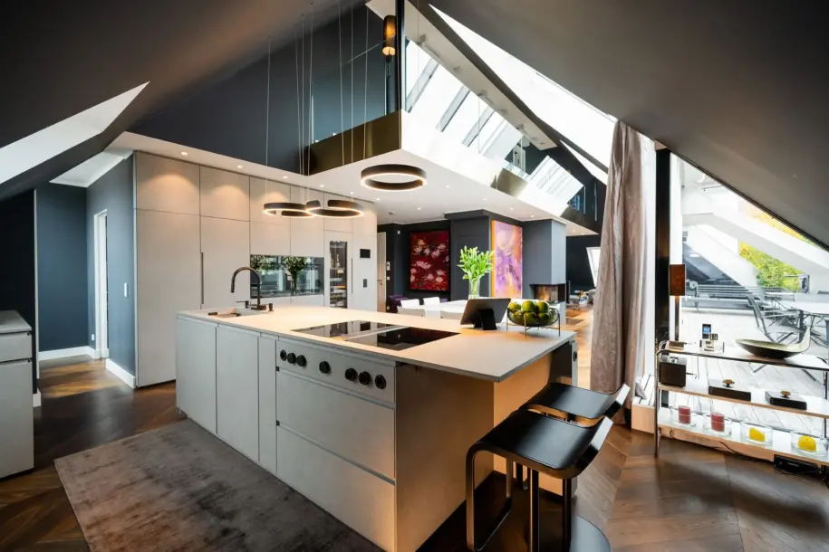 Modern penthouse in the Glockenbach district-6