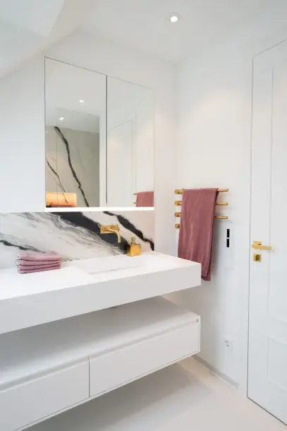 Modern penthouse in the Glockenbach district-10