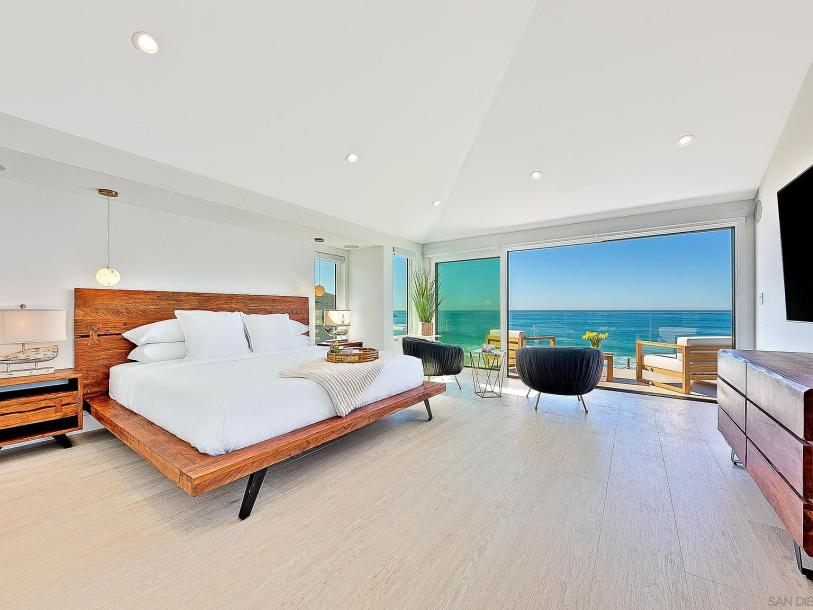 303 Sea Ln, La Jolla, CA 92037-38