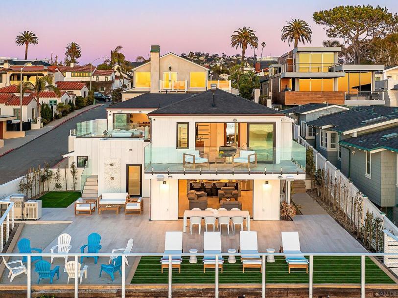 303 Sea Ln, La Jolla, CA 92037-2