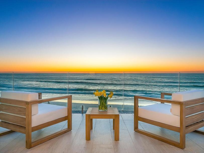 303 Sea Ln, La Jolla, CA 92037-22