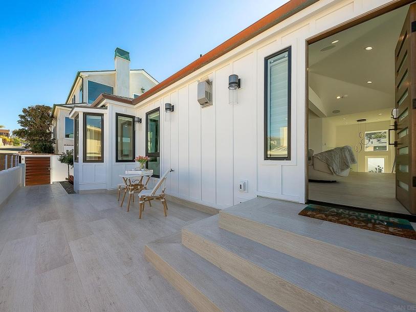 303 Sea Ln, La Jolla, CA 92037-23