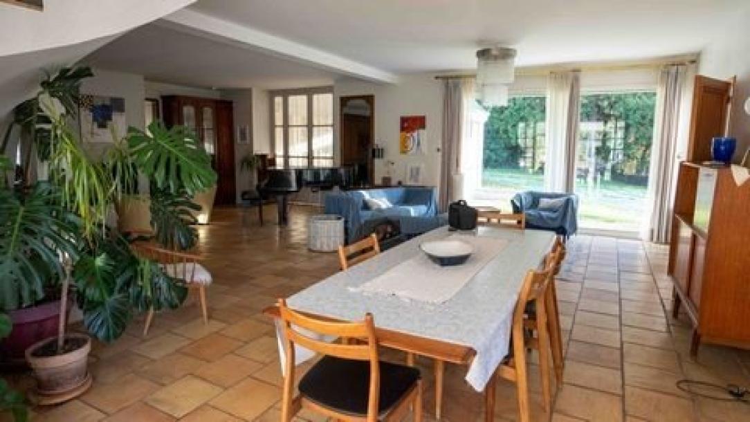 Paris, Île-de-France, Address available on request-5