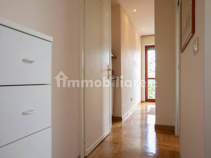 Detached house via Amipsia, Casal Palocco, Rome-33