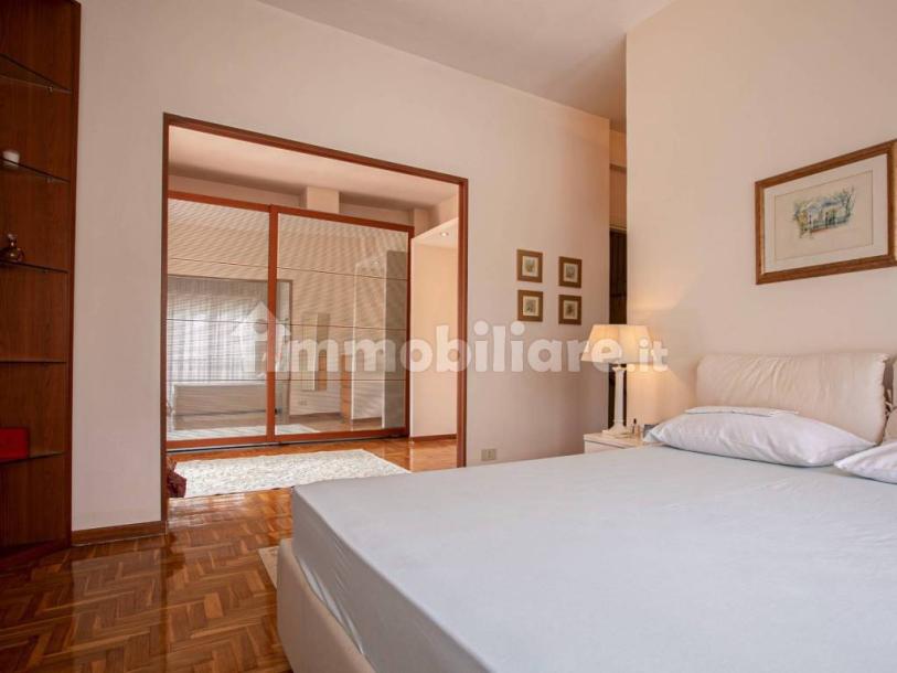 Detached house via Amipsia, Casal Palocco, Rome-39